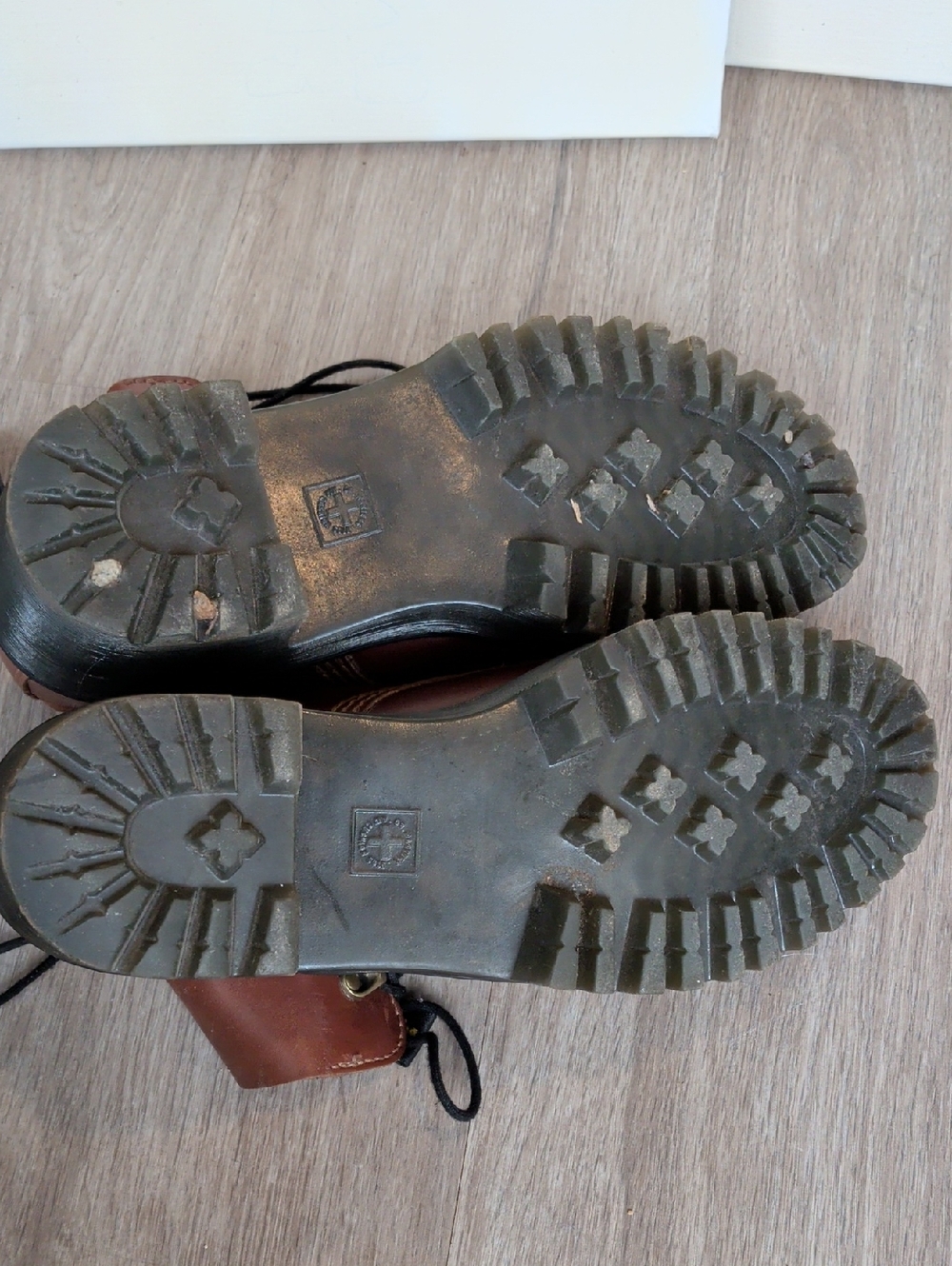 Dr. Marten's Leona Boot, W's 8 - Picture 10 of 11